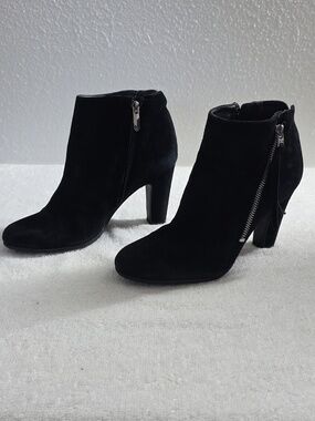Sam Edelman Style Sadee Black Suede Ankle Heeled Booties Ladies 7.5 In Guc Cute